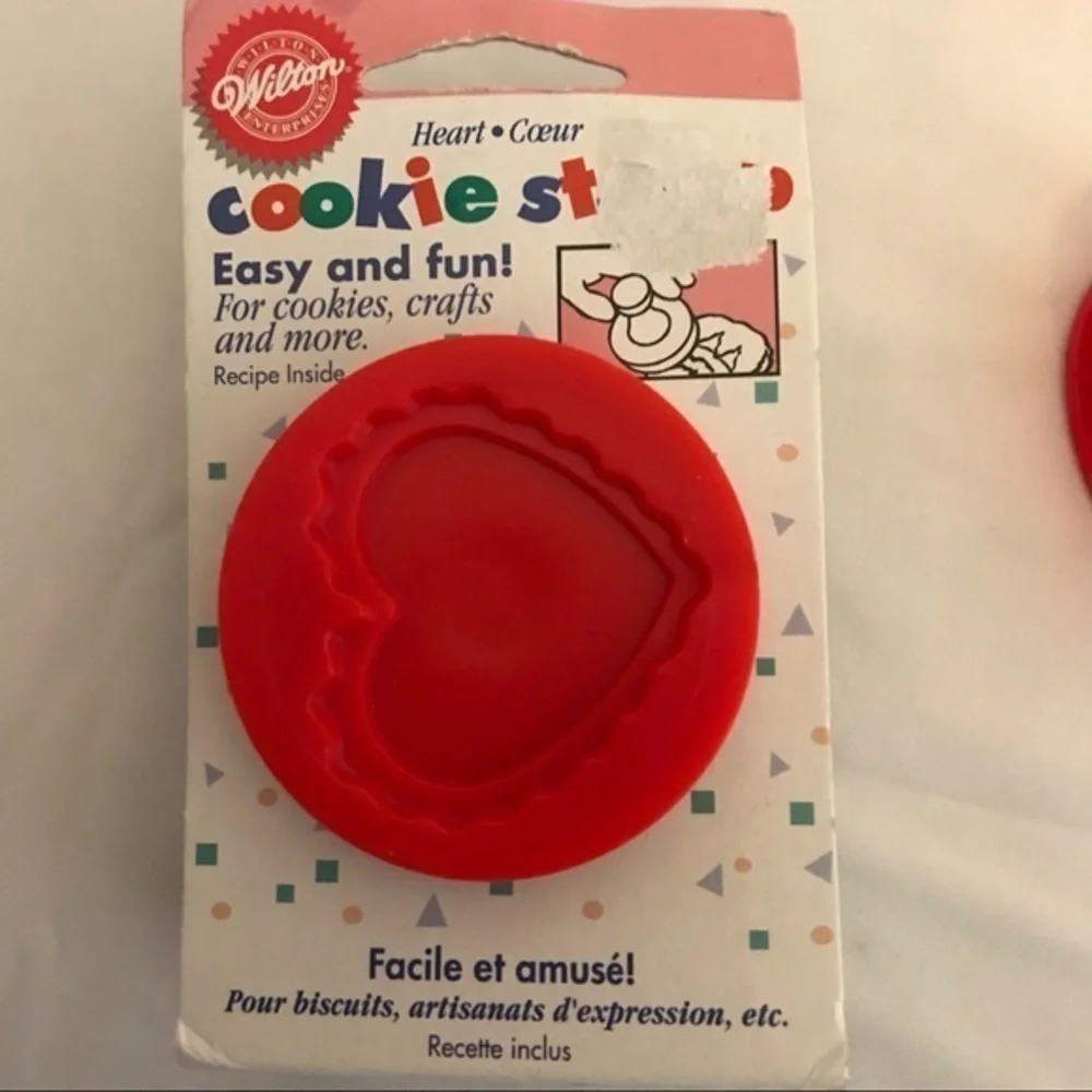 Wilton 1994 Heart Mini Cake Pan, 2 Cookie Cutters, Heart Cookie Cutters